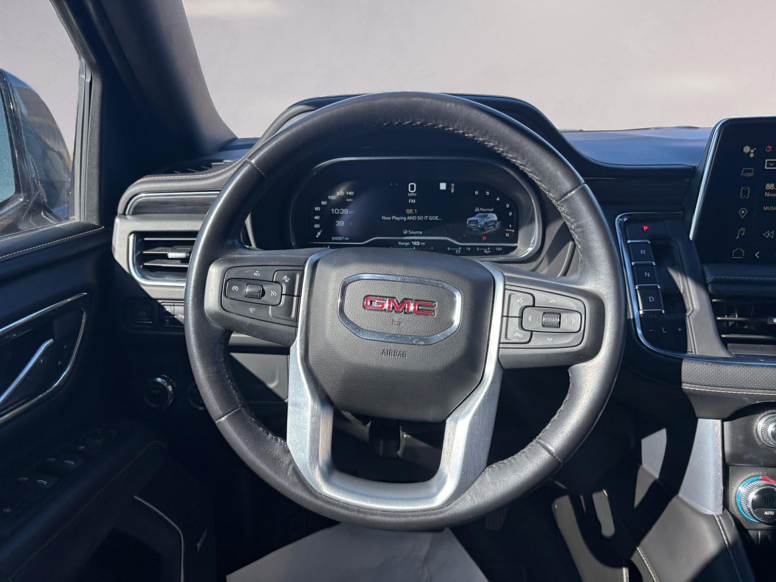 2023 GMC Yukon SLT