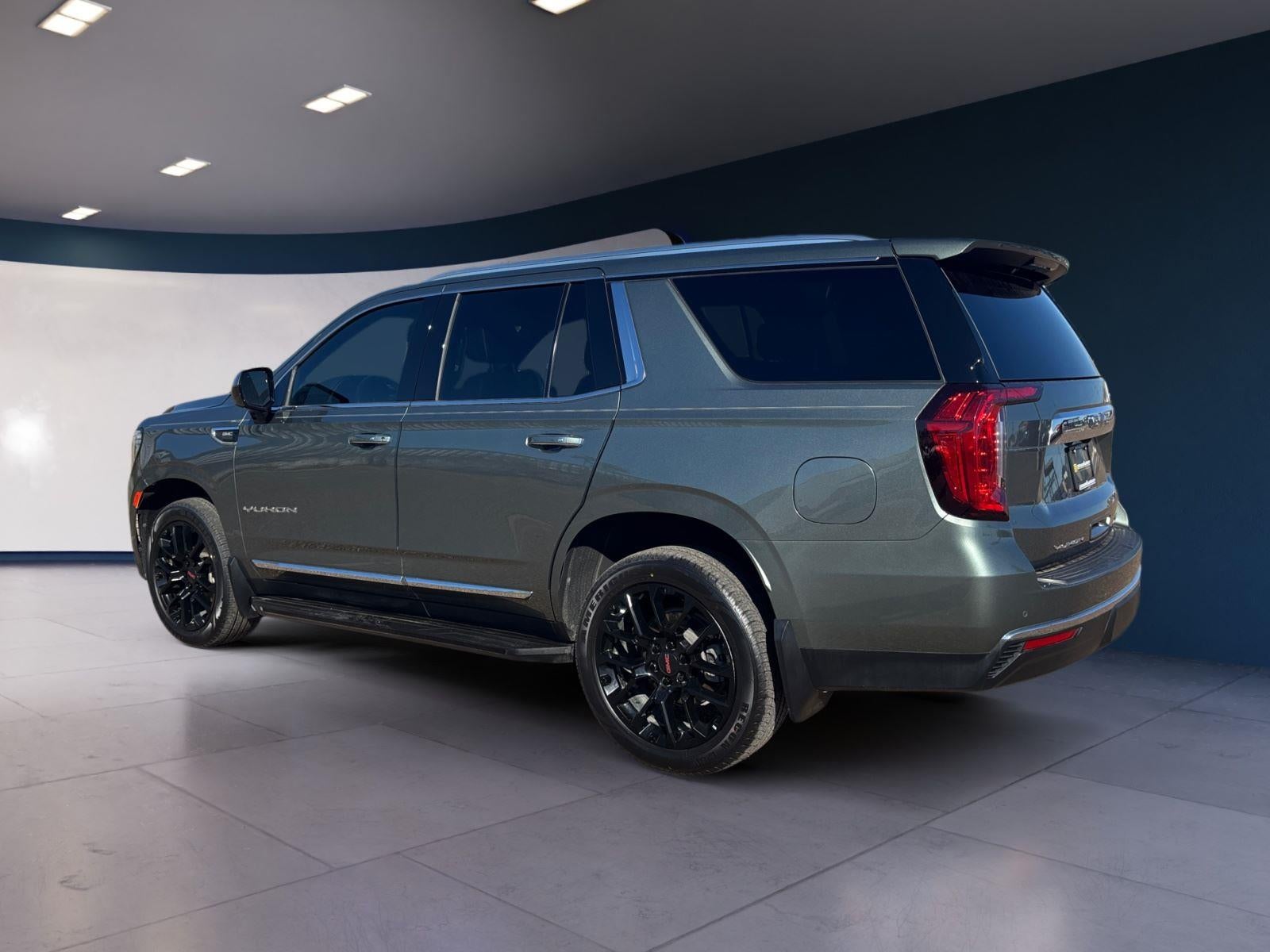 2023 GMC Yukon SLT
