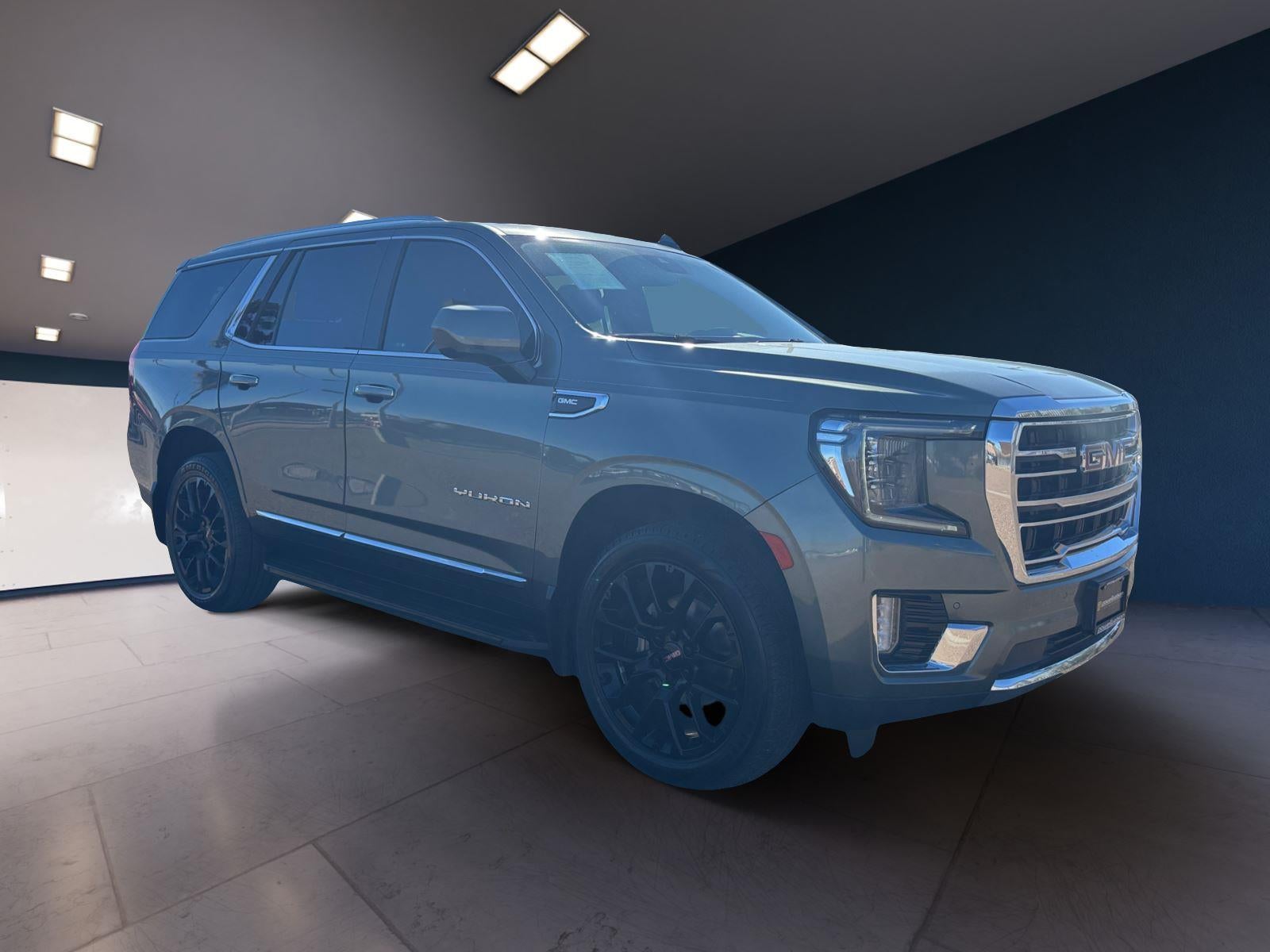 2023 GMC Yukon SLT