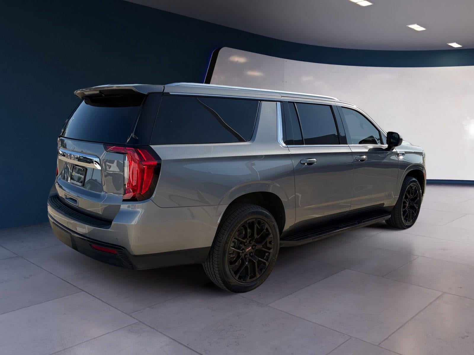 2022 GMC Yukon XL SLE