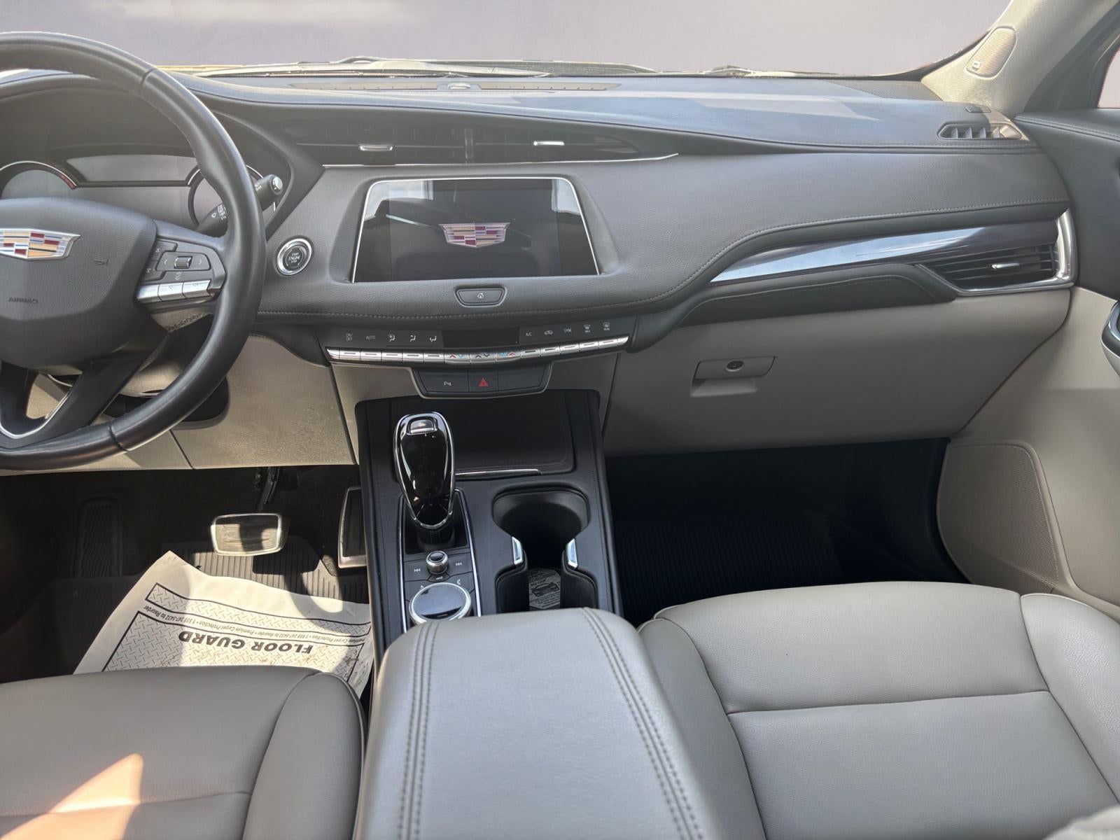 2023 Cadillac XT4 Luxury