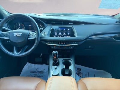 2023 Cadillac XT4 Premium Luxury