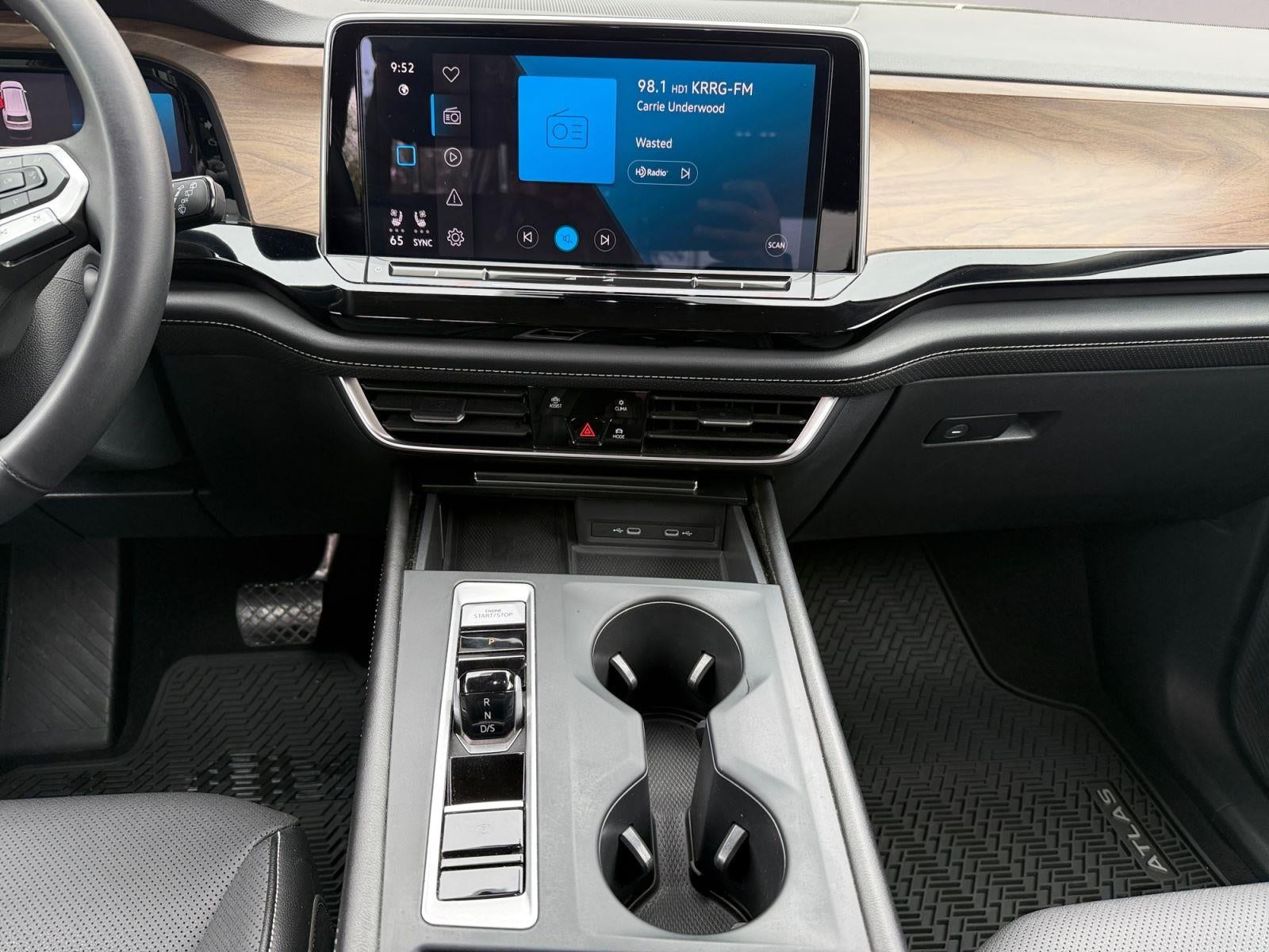 2024 Volkswagen Atlas 2.0T SE