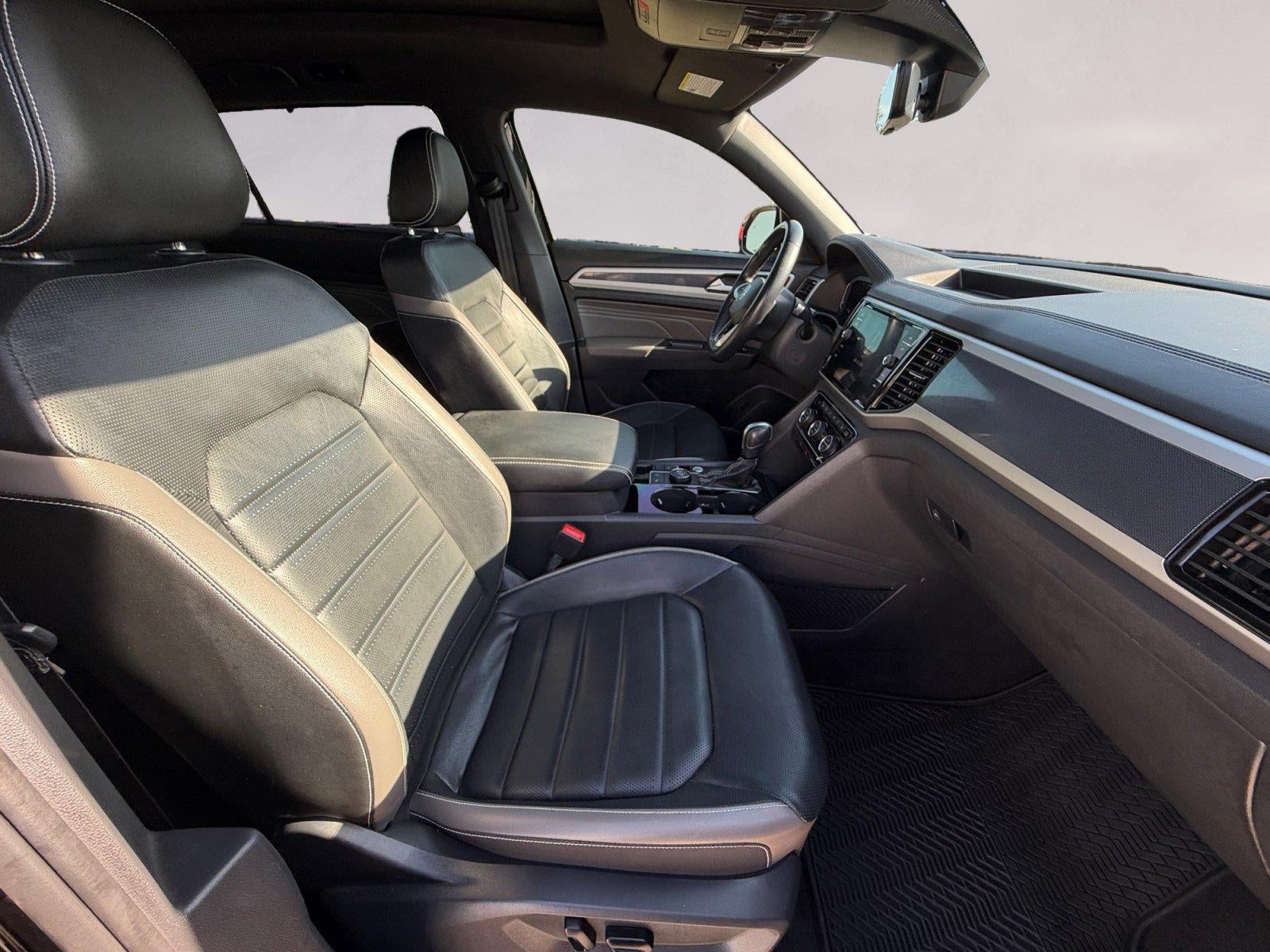 2023 Volkswagen Atlas Cross Sport 3.6L V6 SEL Premium R-Line