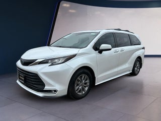 2022 Toyota Sienna XLE