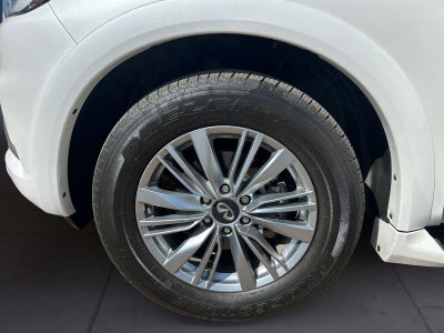 2022 INFINITI QX80 LUXE