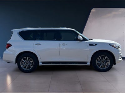 2022 INFINITI QX80 LUXE