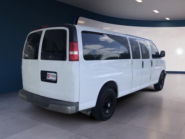 2017 Chevrolet Express Passenger 3500 Extended Wheelbase Rear-Wheel Drive 1LT
