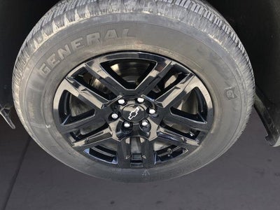 2022 Chevrolet Silverado 1500 Crew Cab Short Box 2-Wheel Drive Custom