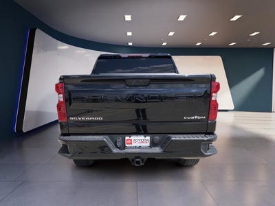 2022 Chevrolet Silverado 1500 Crew Cab Short Box 2-Wheel Drive Custom