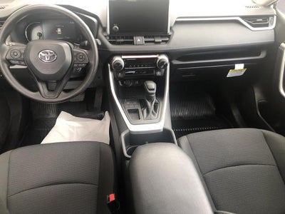 2025 Toyota RAV4 LE FWD (GS)