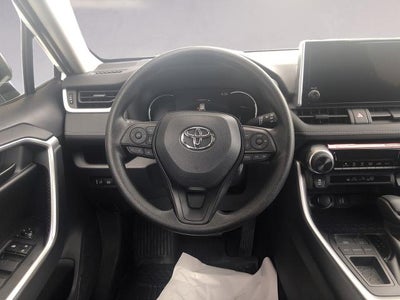 2025 Toyota RAV4 LE FWD (GS)