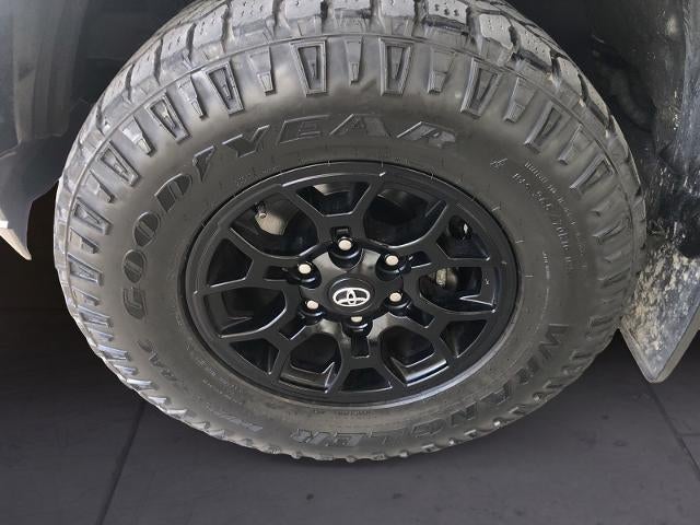 2022 Toyota Tacoma 2WD 2WD SR5 Double Cab 5' Bed V6 AT (GS)