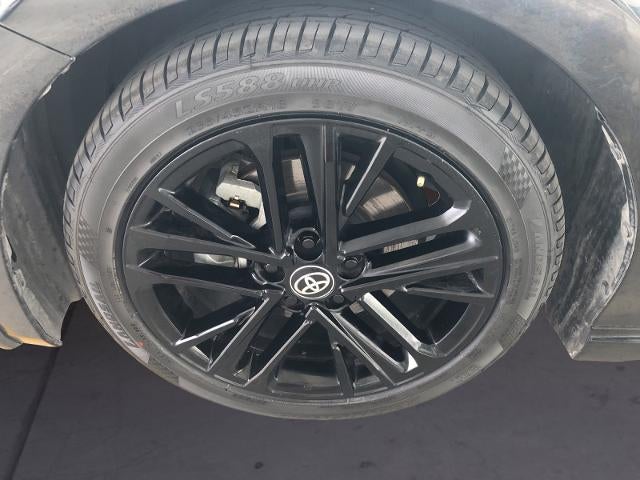 2025 Toyota Camry SE (SE)