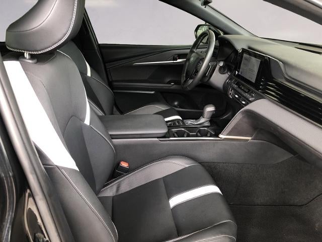 2025 Toyota Camry SE (SE)