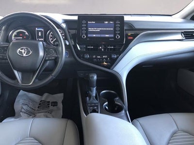 2022 Toyota Camry Hybrid SE CVT (Natl)
