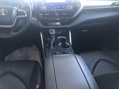 2023 Toyota Highlander XLE FWD (Natl)