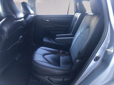 2023 Toyota Highlander XLE FWD (Natl)