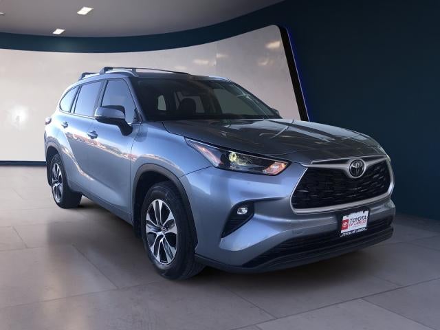 2023 Toyota Highlander XLE FWD (Natl)