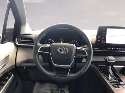 2023 Toyota Sienna XLE FWD 7-Passenger (Natl)